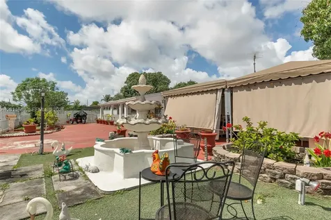 8510 NW 30th Place Miami FL 33147