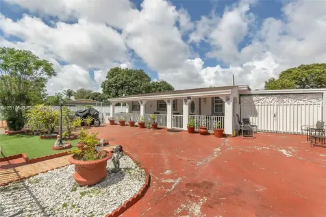 8510 NW 30th Place Miami FL 33147