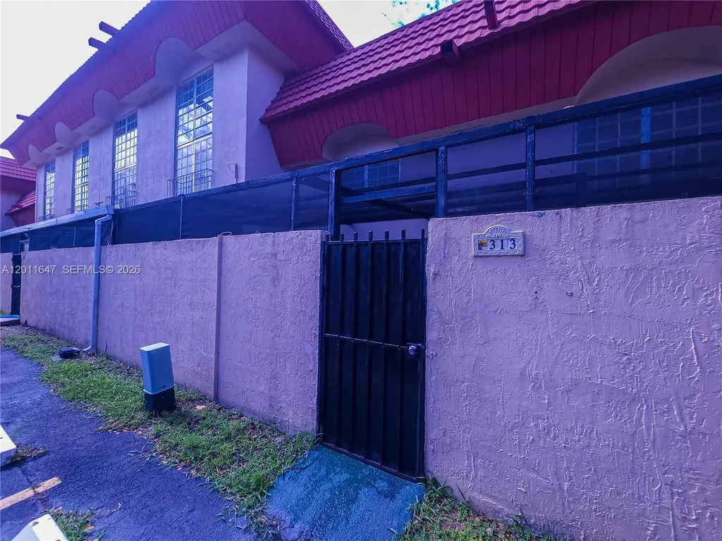 10907 N Kendall Drive Miami FL 33176