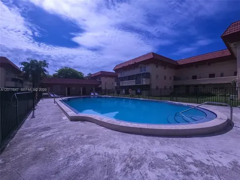10907 N Kendall Drive Miami FL 33176