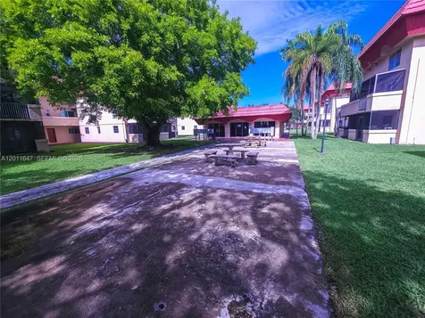 10907 N Kendall Drive Miami FL 33176