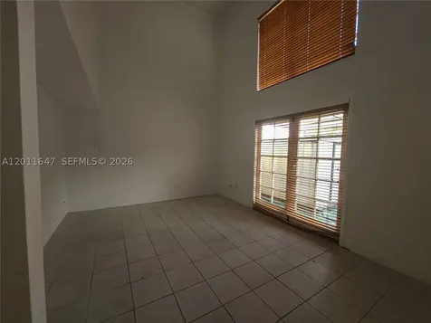 10907 N Kendall Drive Miami FL 33176