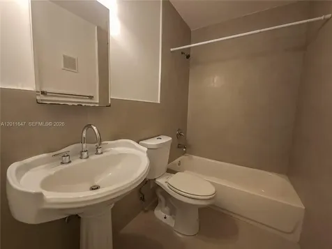 10907 N Kendall Drive Miami FL 33176