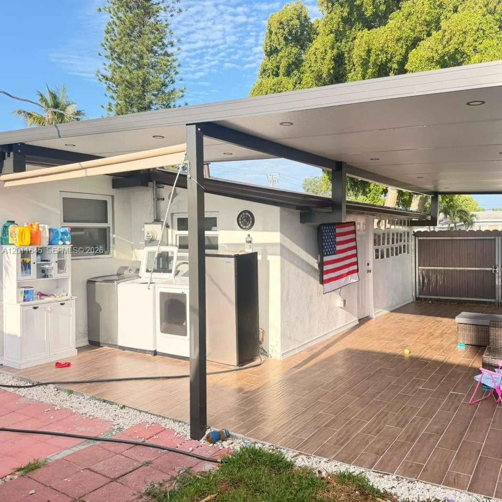 2221 N 61st Avenue Hollywood FL 33024