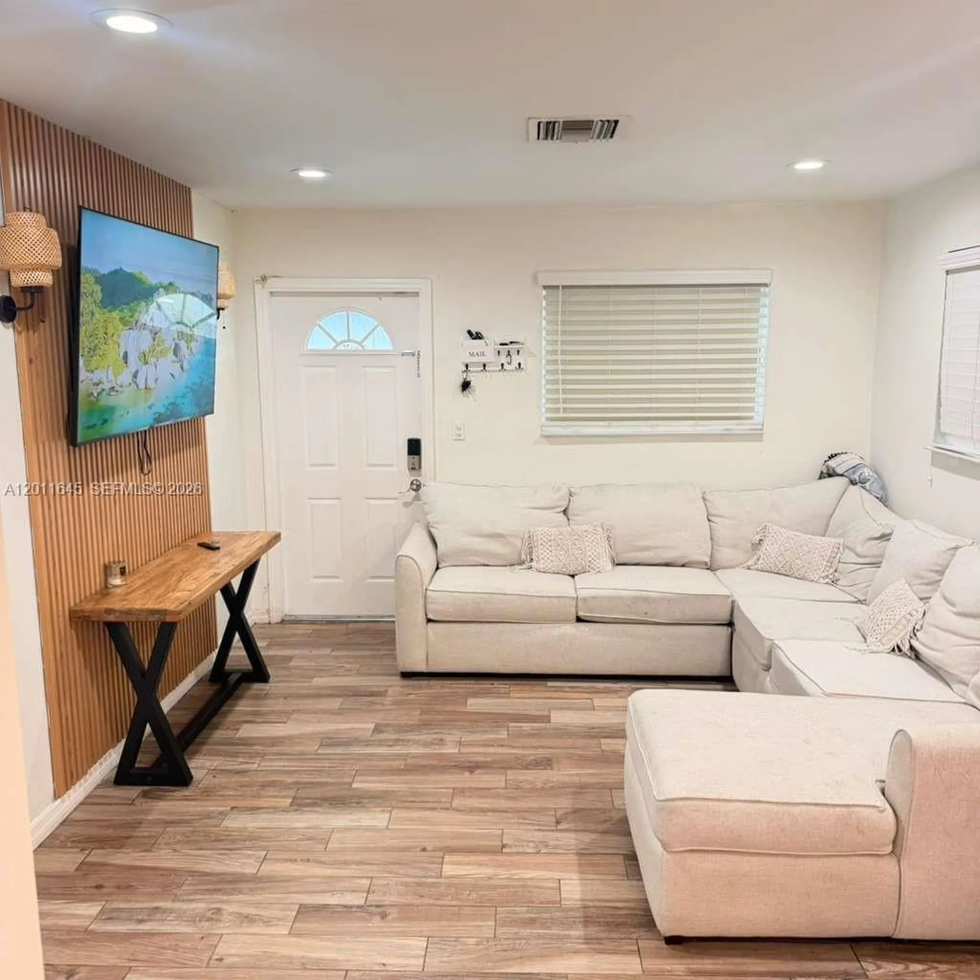 2221 N 61st Avenue Hollywood FL 33024