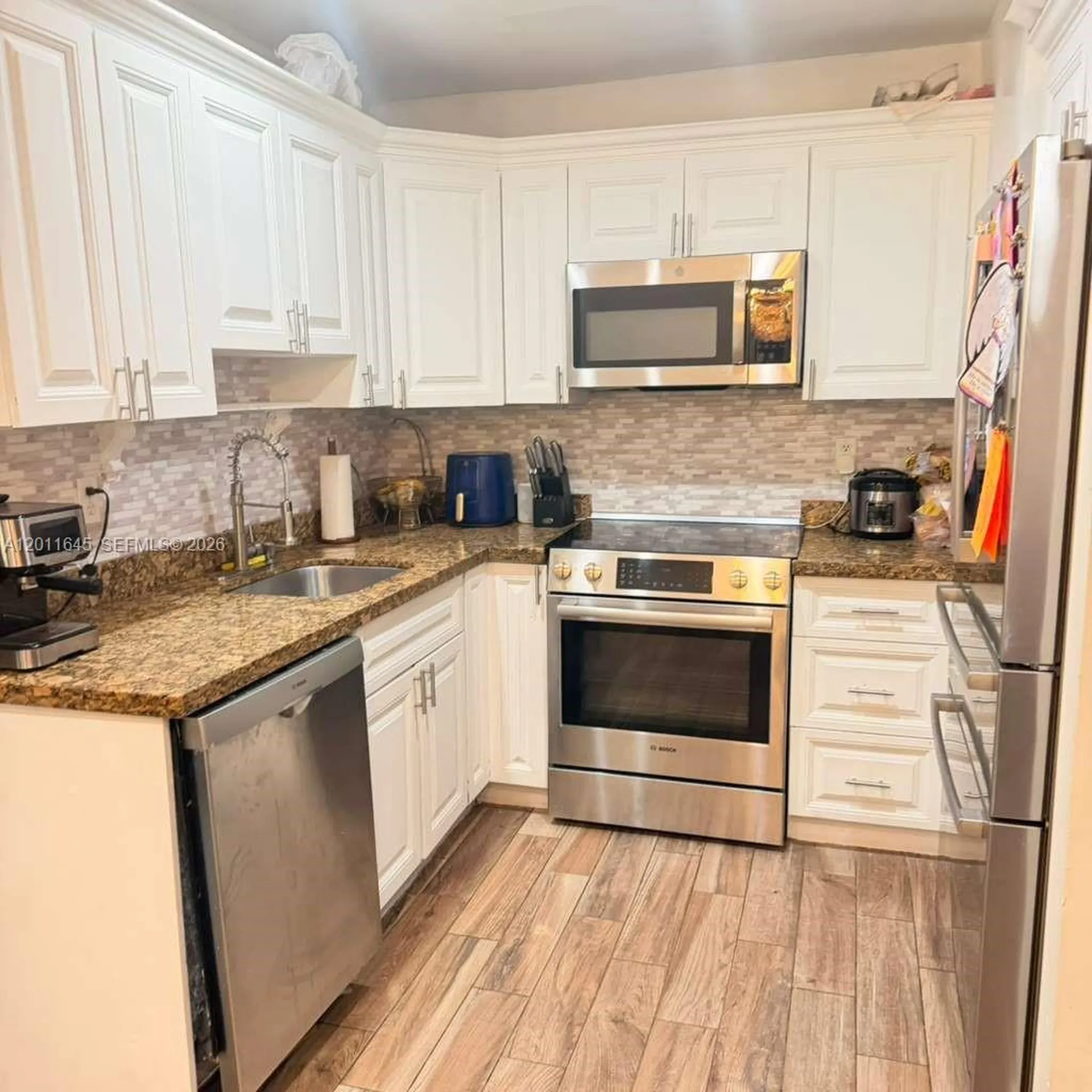 2221 N 61st Avenue Hollywood FL 33024