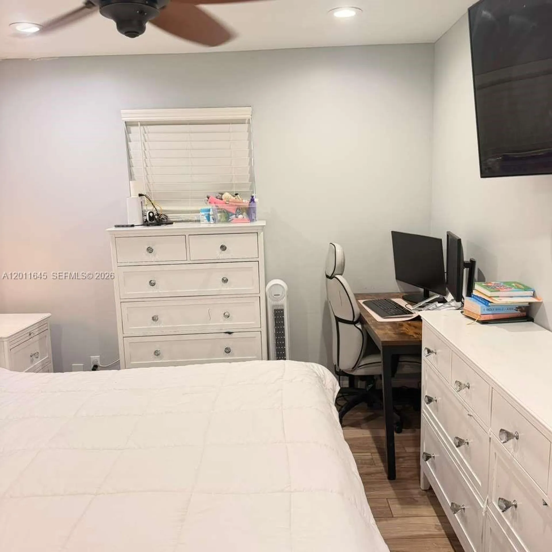 2221 N 61st Avenue Hollywood FL 33024