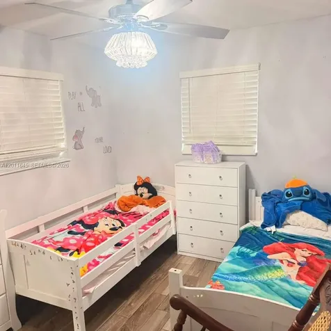 2221 N 61st Avenue Hollywood FL 33024