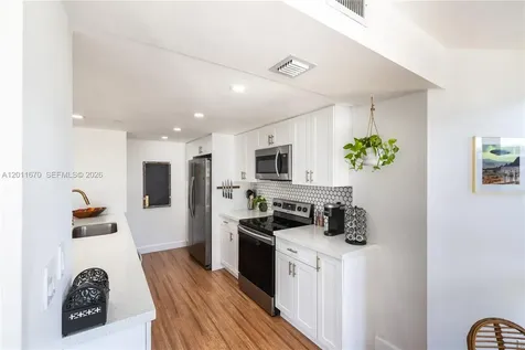 4000 Towerside Terrace Miami FL 33138