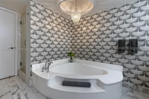 4000 Towerside Terrace Miami FL 33138