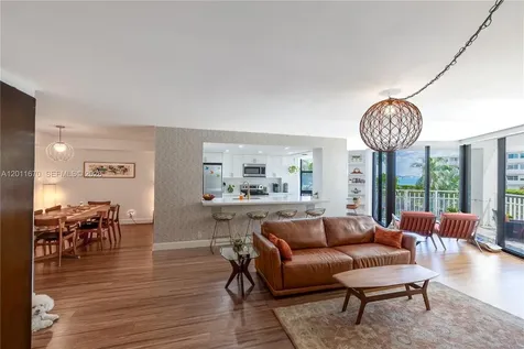 4000 Towerside Terrace Miami FL 33138