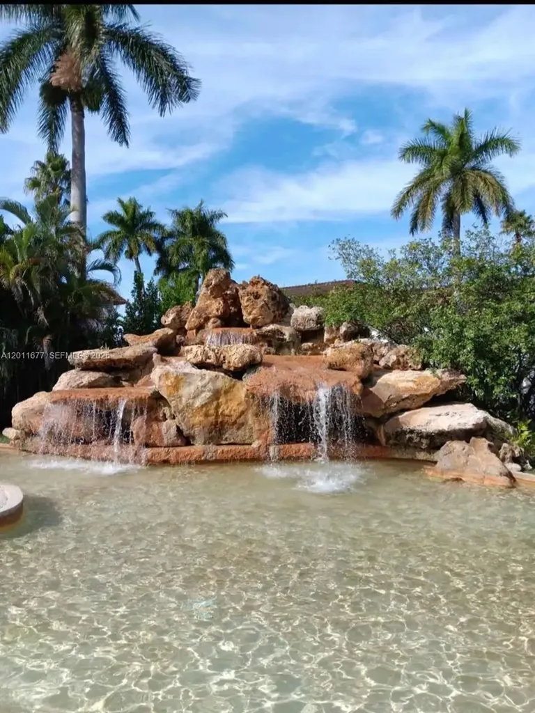 9490 SW 77th Avenue Miami FL 33156