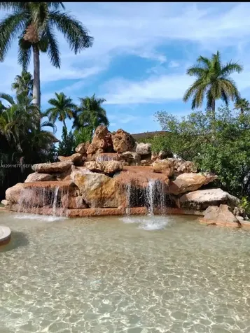 9490 SW 77th Avenue Miami FL 33156