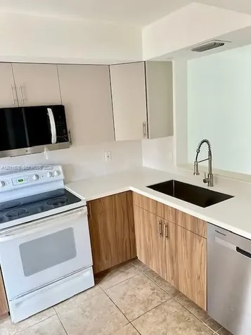 2355 SW 15th Street Deerfield Beach FL 33442