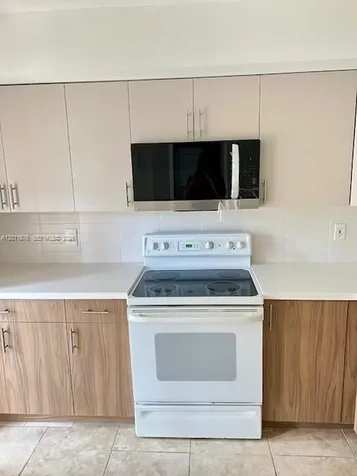 2355 SW 15th Street Deerfield Beach FL 33442