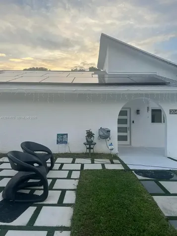 20420 SW 122nd Place Miami FL 33177