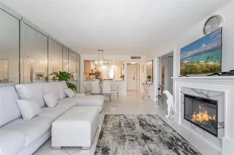 Hallandale Beach FL 33009