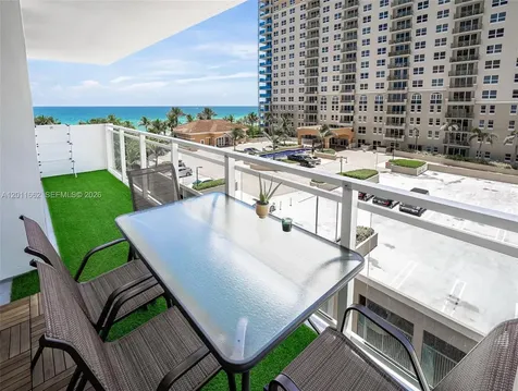 Hallandale Beach FL 33009
