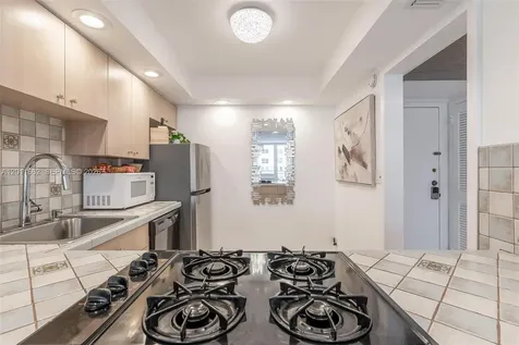 Hallandale Beach FL 33009