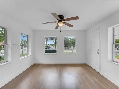 520 NW 32nd Place Miami FL 33125