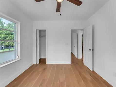 520 NW 32nd Place Miami FL 33125