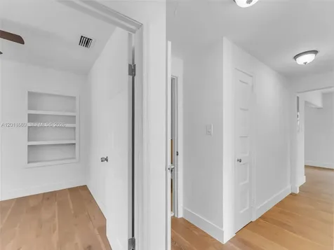 520 NW 32nd Place Miami FL 33125