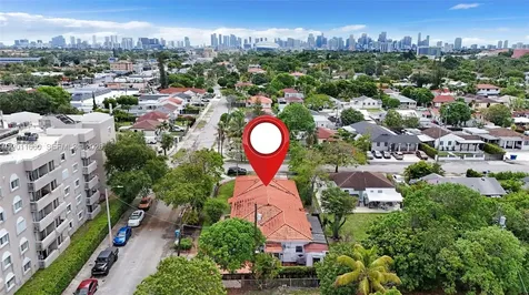 520 NW 32nd Place Miami FL 33125