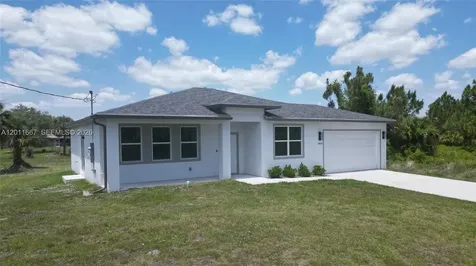 1909 Moore Avenue Lehigh Acres FL 33972