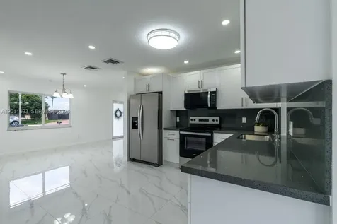 510 NW 97th Terrace Pembroke Pines FL 33024