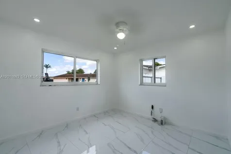 510 NW 97th Terrace Pembroke Pines FL 33024