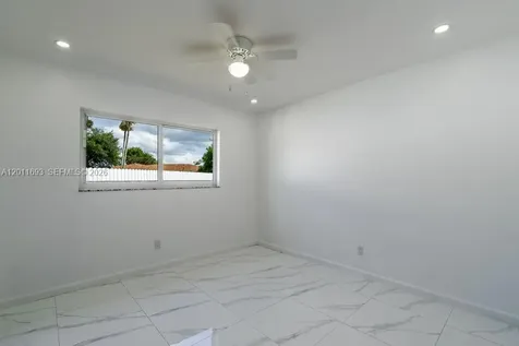 510 NW 97th Terrace Pembroke Pines FL 33024