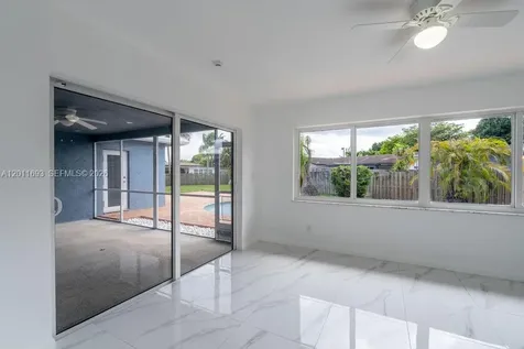 510 NW 97th Terrace Pembroke Pines FL 33024