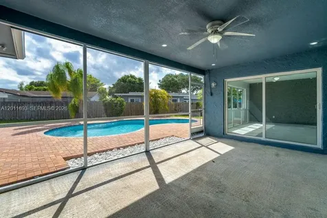 510 NW 97th Terrace Pembroke Pines FL 33024