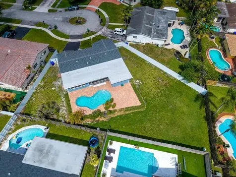510 NW 97th Terrace Pembroke Pines FL 33024