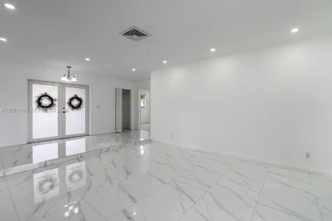 510 NW 97th Terrace Pembroke Pines FL 33024