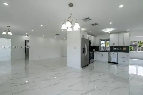 510 NW 97th Terrace Pembroke Pines FL 33024