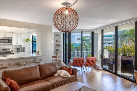 4000 Towerside Terrace Miami FL 33138