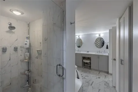 4000 Towerside Terrace Miami FL 33138