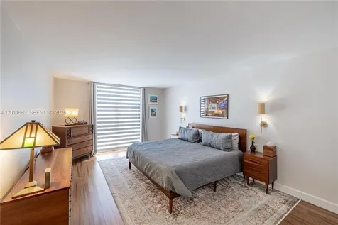 4000 Towerside Terrace Miami FL 33138