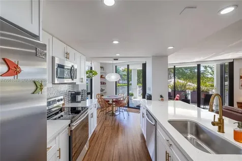 4000 Towerside Terrace Miami FL 33138