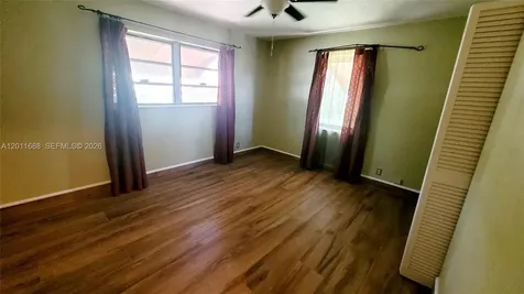 1124 NE 7th Street Hallandale Beach FL 33009