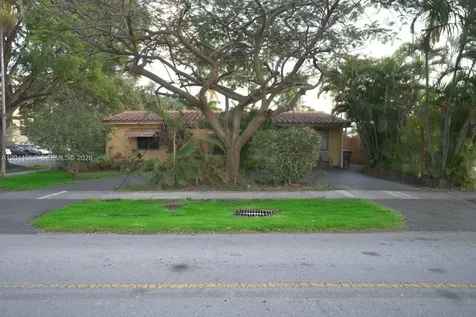 1124 NE 7th Street Hallandale Beach FL 33009