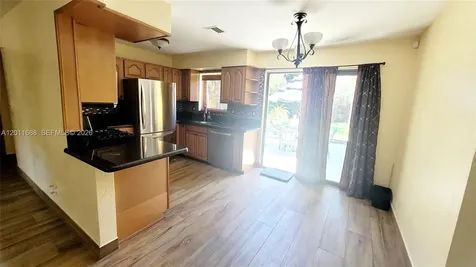 1124 NE 7th Street Hallandale Beach FL 33009