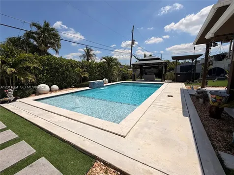 315 W 62nd Street Hialeah FL 33012