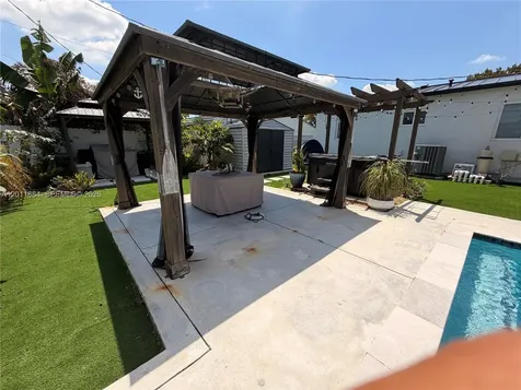 315 W 62nd Street Hialeah FL 33012