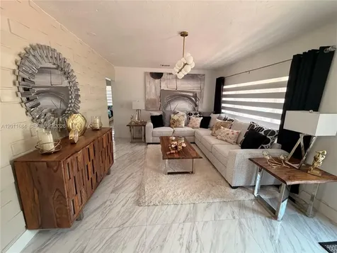 315 W 62nd Street Hialeah FL 33012