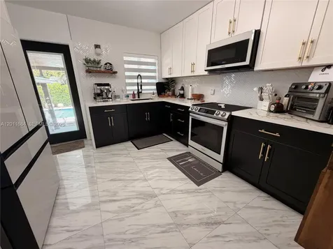315 W 62nd Street Hialeah FL 33012