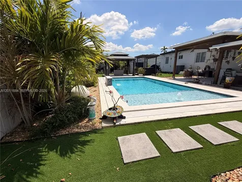 315 W 62nd Street Hialeah FL 33012