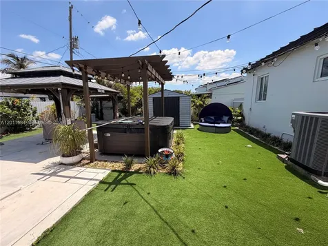 315 W 62nd Street Hialeah FL 33012