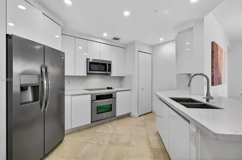 705 Crandon Boulevard Key Biscayne FL 33149